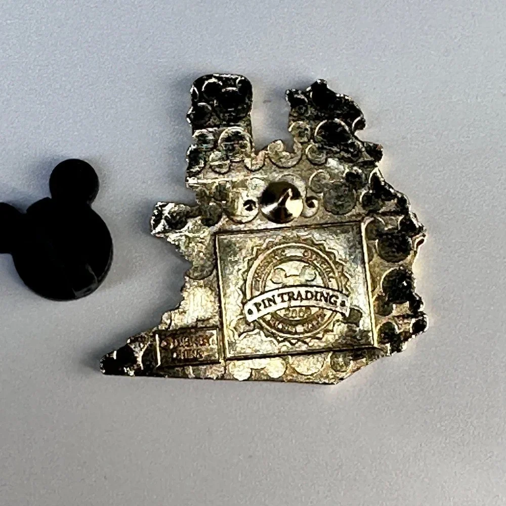 Goofy Donald Duck Pirates of the Caribbean Disney Pin Davy Jones Will Turner '09